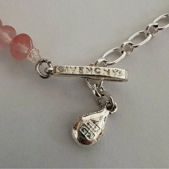 Vintage Givenchy Necklace of Pink Glass Beads. - Picture 7 of 7